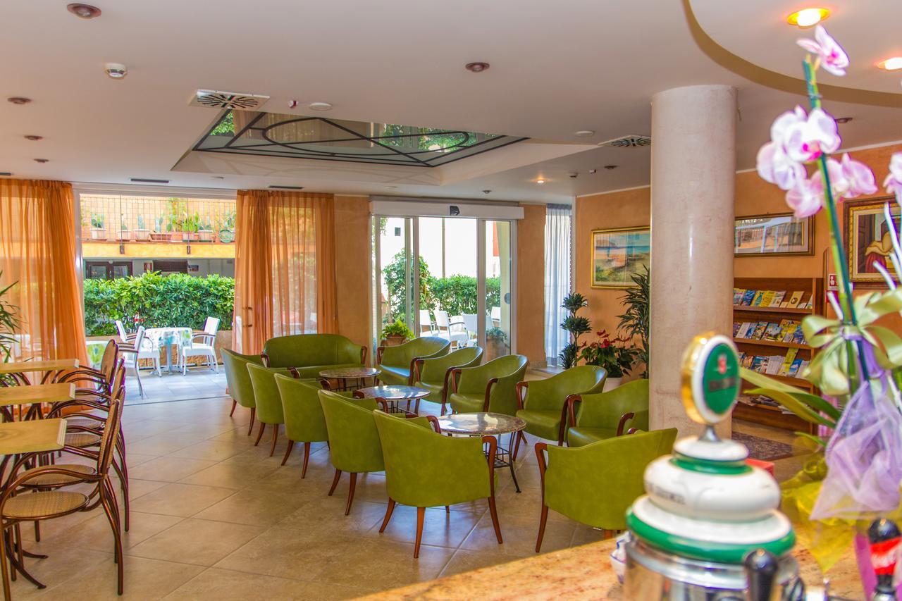 Hotel Simplon Bellaria-Igea Marina Buitenkant foto